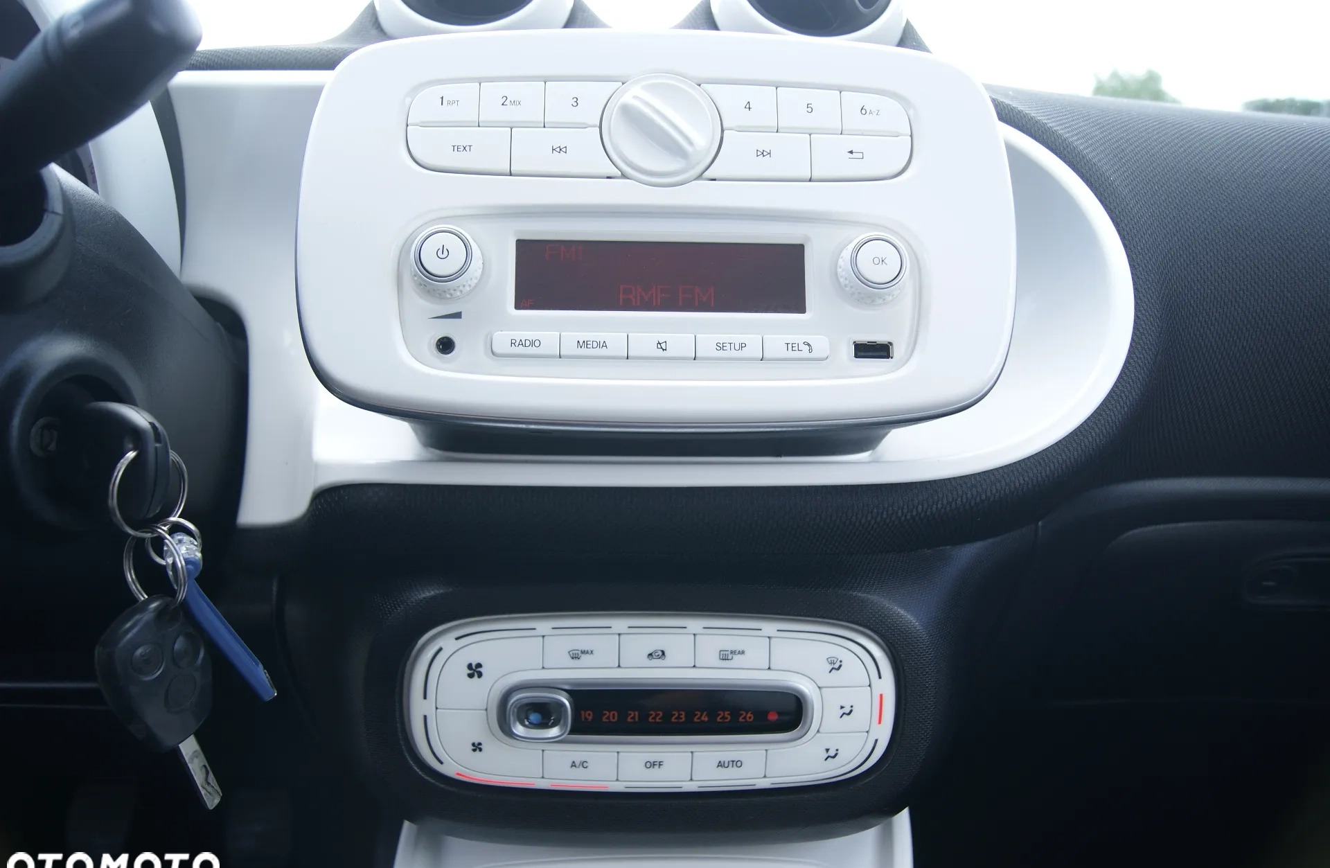 Smart Forfour cena 26000 przebieg: 175950, rok produkcji 2015 z Sierpc małe 191
